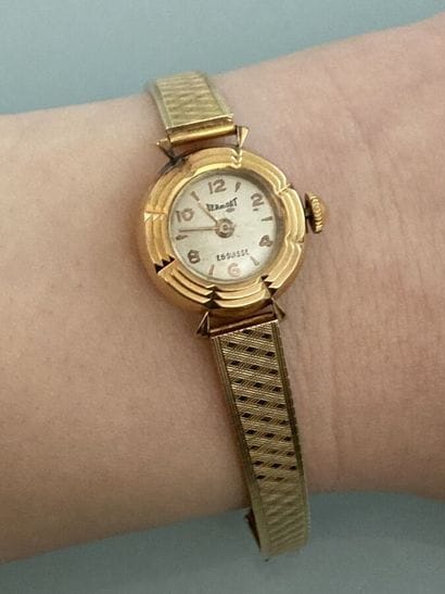 Ladies' wristwatch in yellow gold 750 thousandths,...