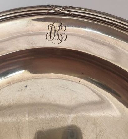 Round dish in 950-thousandths silver, the...