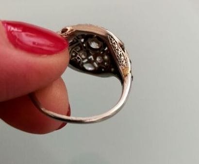 Bague en platine 850 millièmes, le centre...