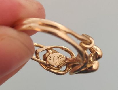 Bague en or jaune 750 millièmes le centre...