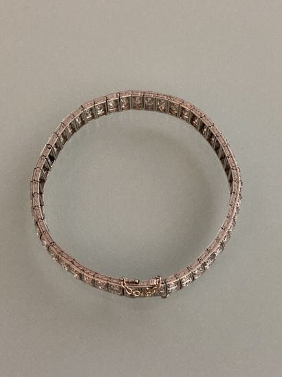 Bracelet articulé en platine 850 millièmes...
