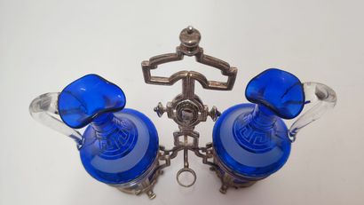 Oil cruet, set in 950 thousandths openwork...