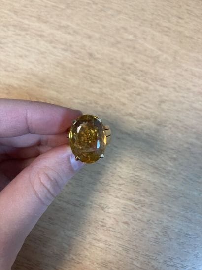 Ring in yellow gold 750 thousandths, the...