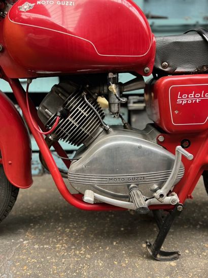 MOTO GUZZI
Moto
Lodola sport
175cc
Vertical...