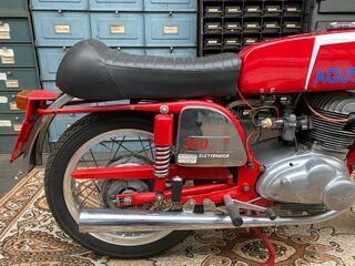 MV AGUSTA
Moto
Sport Elettronica
350 cc
4-stroke...