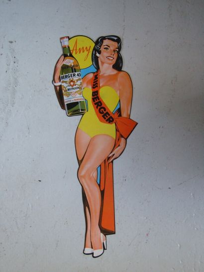 18 Pin Up plates 
Very beautiful and rare...