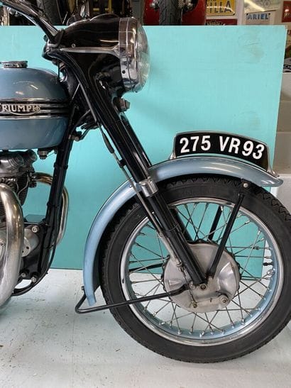 TRIUMPH
Motorcycles
T100 Tiger
500 cc
4-stroke...