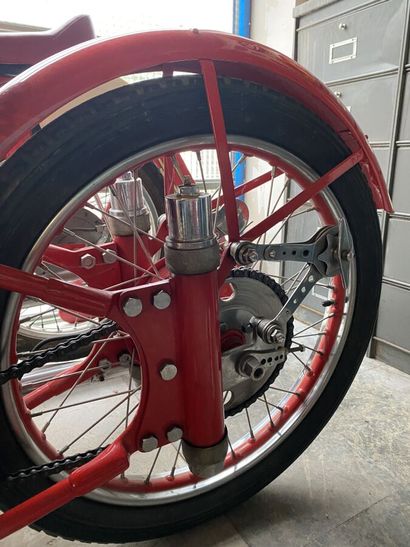 FUSI
Motorcycle
Racing
250 cc
M Sport
Vertical...