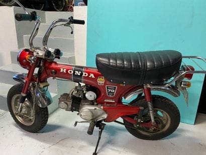 HONDA 
Moto
Dax
70 cc 
4-stroke horizontal...