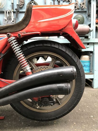 MV AGUSTA
Moto
Arturo Magni
Four cylinders
861
1982
Serial...