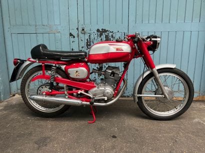 MOTO MORINI
Motorcycle 
125 cc
4-stroke vertical...