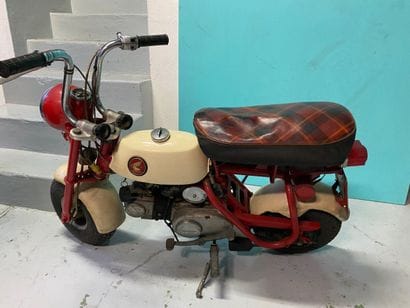 HONDA 
Moto
Monkey
Type Z50M - 50cc
4-stroke...