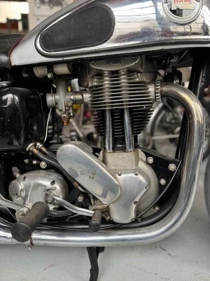 NORTON
Motorcycle
ES2 
500 cc
4-stroke vertical...