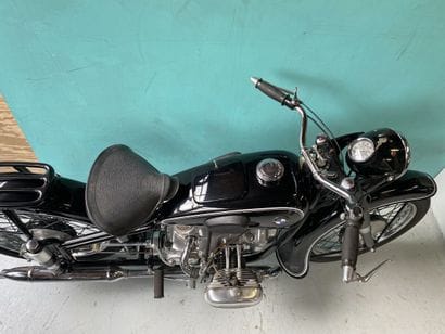 BMW
Motorcycles
R51
500 cc 
4-stroke flat...