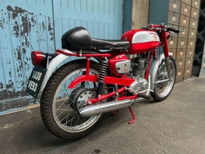 MOTO MORINI
Motorcycle 
125 cc
4-stroke vertical...