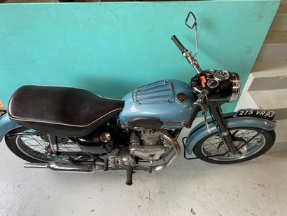 TRIUMPH
Motorcycles
T100 Tiger
500 cc
4-stroke...