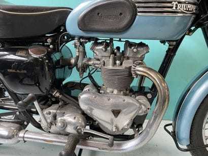 TRIUMPH
Motorcycles
T100 Tiger
500 cc
4-stroke...