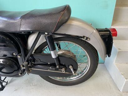NORTON
Motorcycle
ES2 
500 cc
4-stroke vertical...