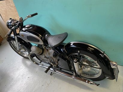 VICTORIA BERGMEISTER
Motorcycle
350 cc
Road-facing...