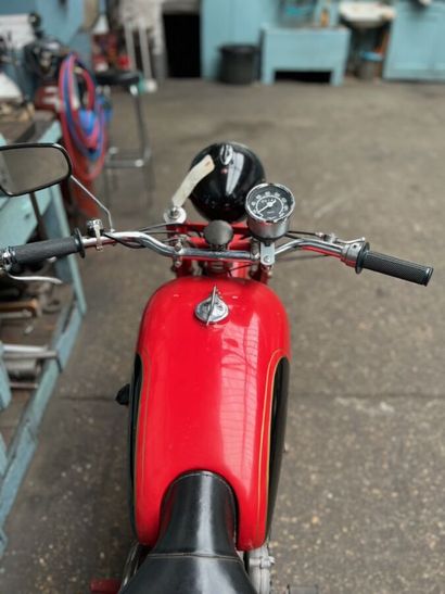 MOTO GUZZI
Motorcycle
Falcone
500 cc
4-stroke...
