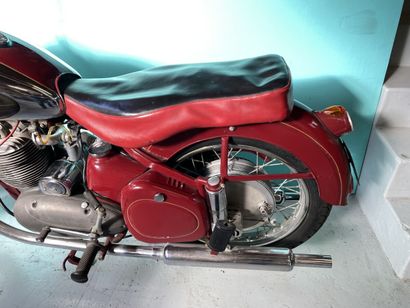JAWA
Motorcycle
Twin 
500 cc 
OHD 4-stroke...