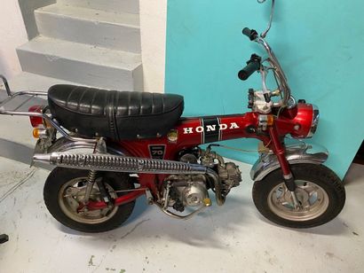 HONDA 
Moto
Dax
70 cc 
4-stroke horizontal...