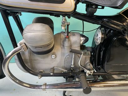 VICTORIA BERGMEISTER
Motorcycle
350 cc
Road-facing...