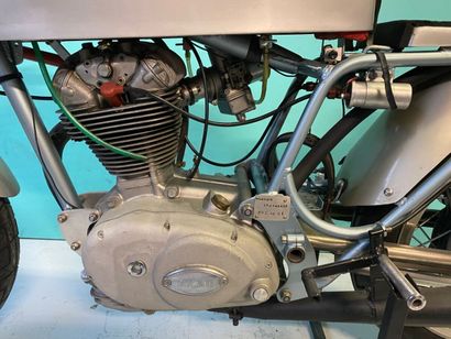 DUCATI
Moto
Spaggiari Race
350 cc
4-stroke...