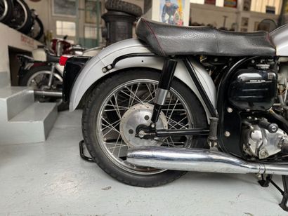 NORTON
Motorcycle
ES2 
500 cc
4-stroke vertical...