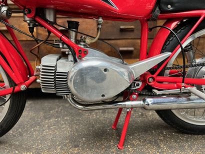 RUMI
Motorcycle
Junior
125 cc
2-stroke horizontal...