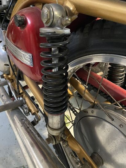 MOTO PARILLA
Motorcycle
Fox 175
175 cc
Vertical...