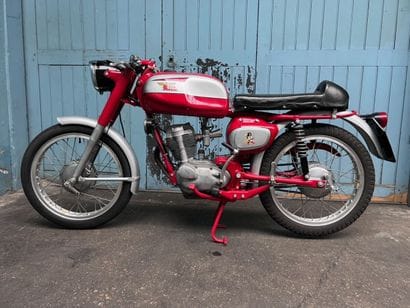 MOTO MORINI
Motorcycle 
125 cc
4-stroke vertical...