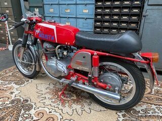 MV AGUSTA
Moto
Sport Elettronica
350 cc
4-stroke...
