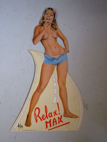 18 Pin Up plates 
Very beautiful and rare...