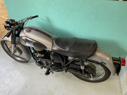 NORTON
Motorcycle
ES2 
500 cc
4-stroke vertical...