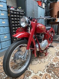 M M ( MAZZETTI MORINI )
Motorcycles
250 cc...