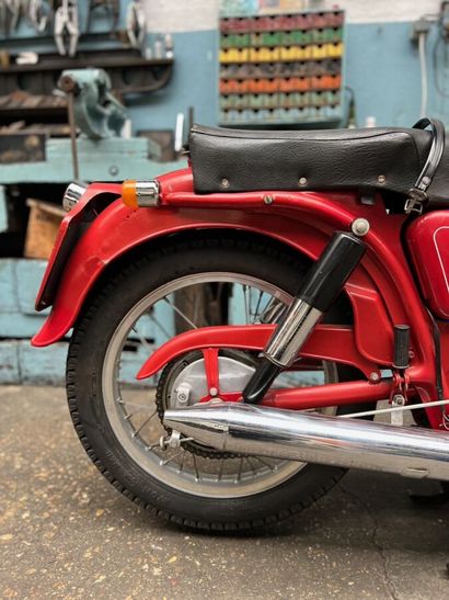 MOTO GUZZI
Moto
Lodola sport
175cc
Vertical...
