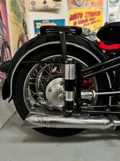 BMW
Motorcycles
R51
500 cc 
4-stroke flat...