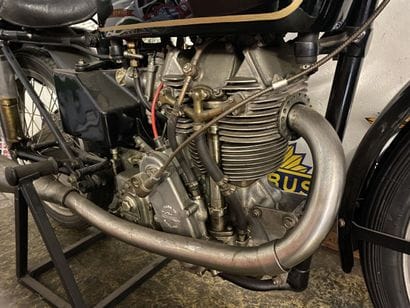 VELOCETTE
Motorcycle
KTT Mk VIII
350 cc 
4-stroke...