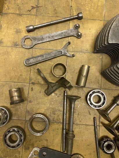 VELOCETTE
Motorcycle
KTT Mk VIII
350 cc 
4-stroke...