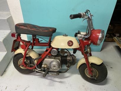 HONDA 
Moto
Monkey
Type Z50M - 50cc
4-stroke...