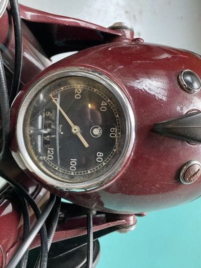 BMW
Motorcycles
R5
500 cc
4-stroke flat twin...