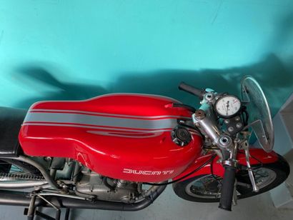 DUCATI
Moto
Sport Corsa Race
250 cc 51
4-stroke...