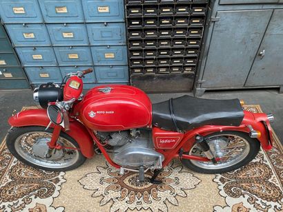 MOTO GUZZI
Moto
Lodola sport
175cc
Vertical...