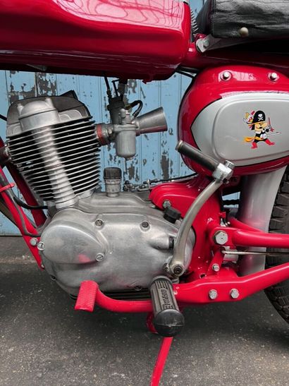 MOTO MORINI
Motorcycle 
125 cc
4-stroke vertical...