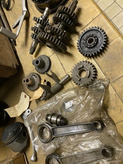 GILERA
Moto
Saturno 
500 cc 
4-stroke
1950
Engine...