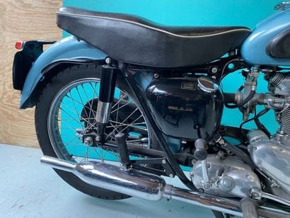 TRIUMPH
Motorcycles
T100 Tiger
500 cc
4-stroke...
