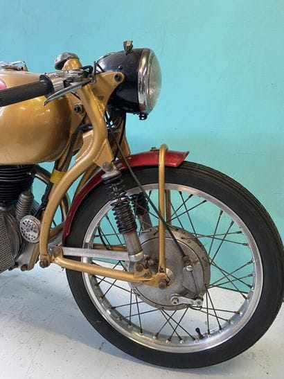 MOTO PARILLA
Motorcycle
Fox 175
175 cc
Vertical...