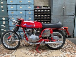 MV AGUSTA
Moto
Sport Elettronica
350 cc
4-stroke...