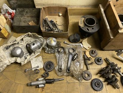 GILERA
Moto
Saturno 
500 cc 
4-stroke
1950
Engine...